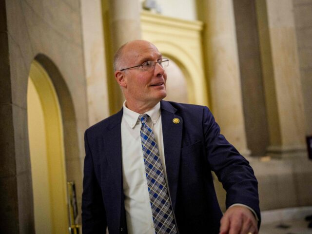 台灣新聞通訊社-沒台積代工性能退步！美議員質疑輝達誇大華為實力 要求商務部長說明