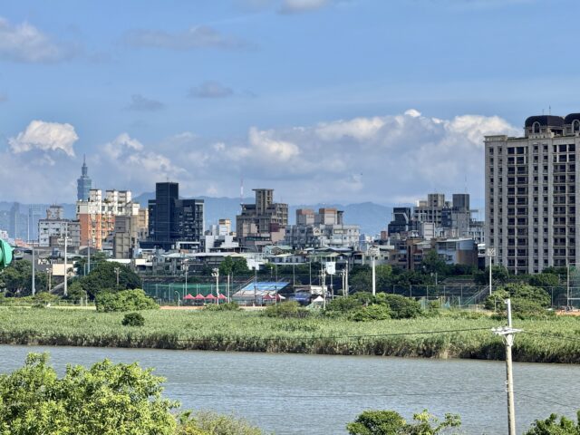 台灣新聞通訊社-遠雄營收／11月111億元、年增501％ 受惠兩大百億元案交屋入帳