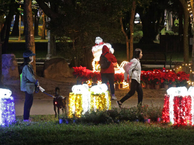 台灣新聞通訊社-中南部今晨濃霧3地區慎防大雨 明起全台溼答答 耶誕節天氣曝