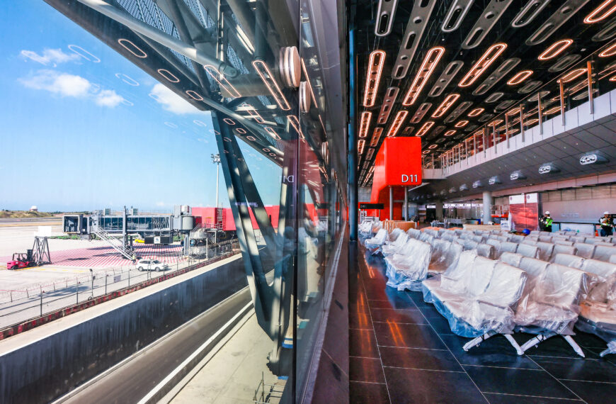 台灣新聞通訊社-12月交通新制1次看 桃機第3航廈北登機廊廳試營運、台鐵23日大改點