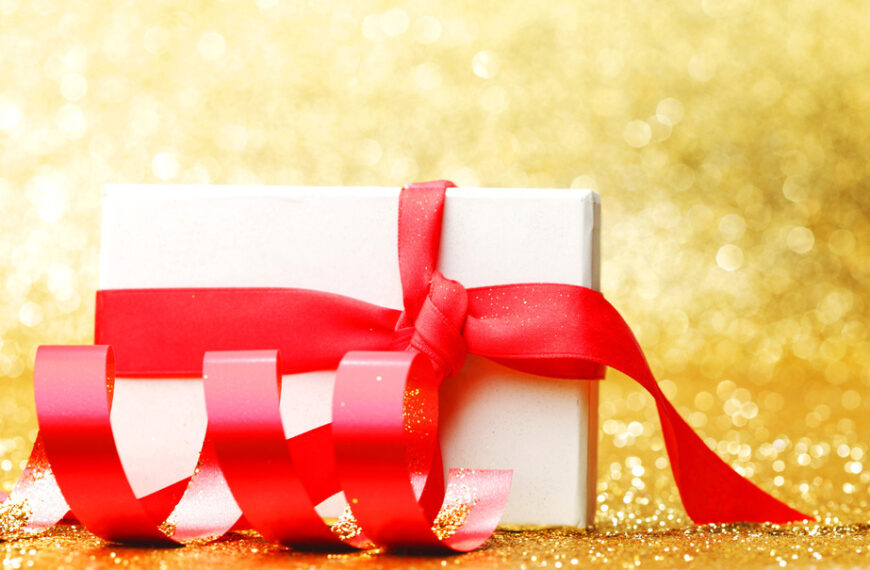 台灣新聞通訊社-聖誕節交換禮物該選什麼? 他貼1物網大讚:可排前幾名