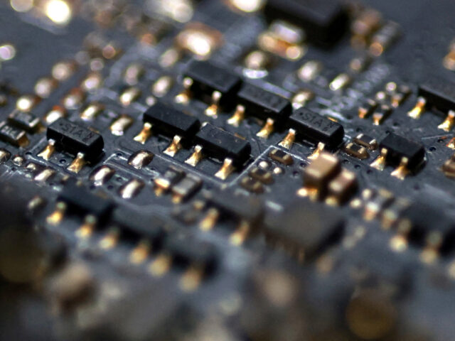 台灣新聞通訊社-記憶體價格漲太兇 日媒曝華碩等台灣主機板大廠銷量腰斬