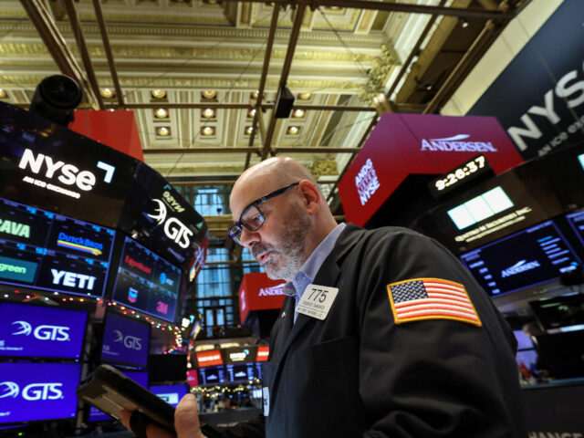 台灣新聞通訊社-AI泡沫疑慮凌駕降息預期！費半大跌3.8% 美股連四跌