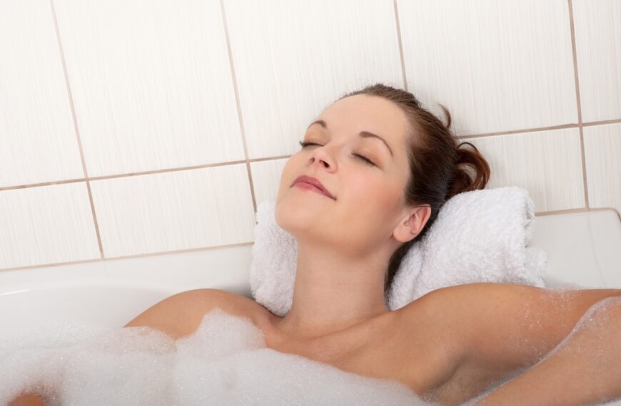 台灣新聞通訊社-溫差殺人不分年紀！冬季洗澡小心「熱休克」 專家教保命2步驟