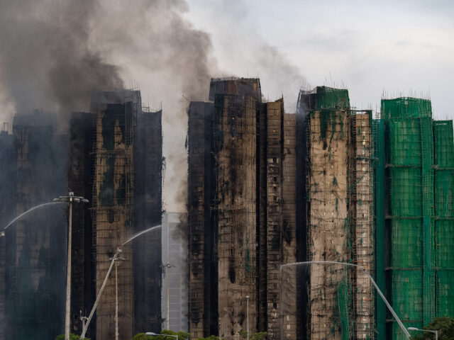 台灣新聞通訊社-香港宏福苑大火！從失去玩具到鄰居 居民慟：如今失聯令我淚流滿面