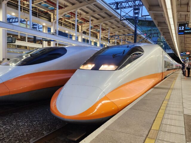 台灣新聞通訊社-大學生搭高鐵返鄉限定期間、車次5折優惠 12月16日開搶