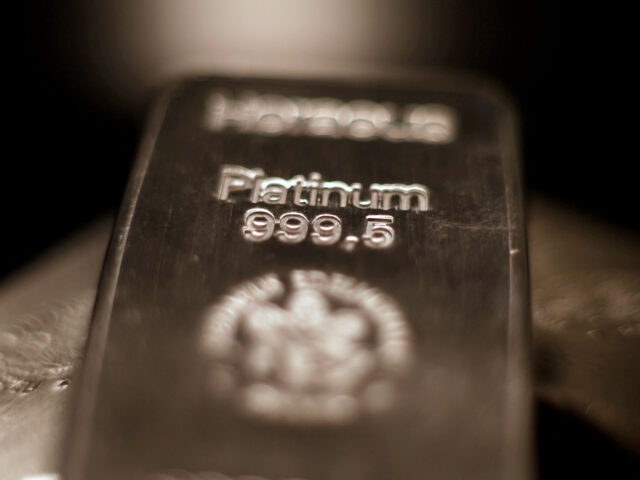台灣新聞通訊社-不同於黃金白銀 白金價格今年大漲近80% 可能是因為這原因