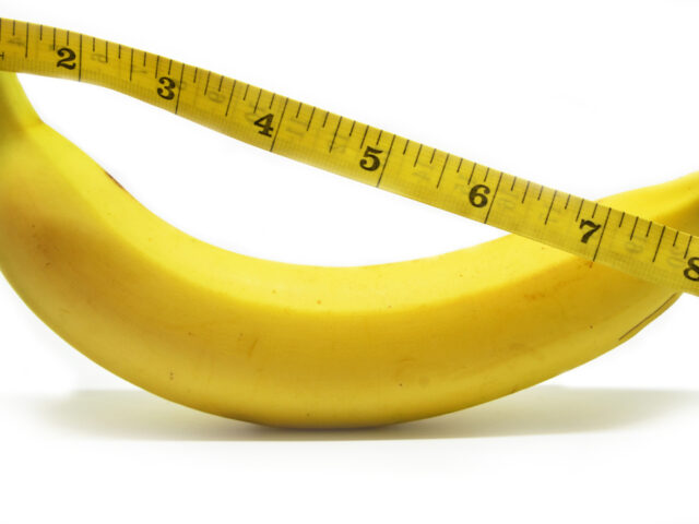 台灣新聞通訊社-母擔心大學兒「小弟弟太小」找不到女友…醫生一檢查嚇壞了