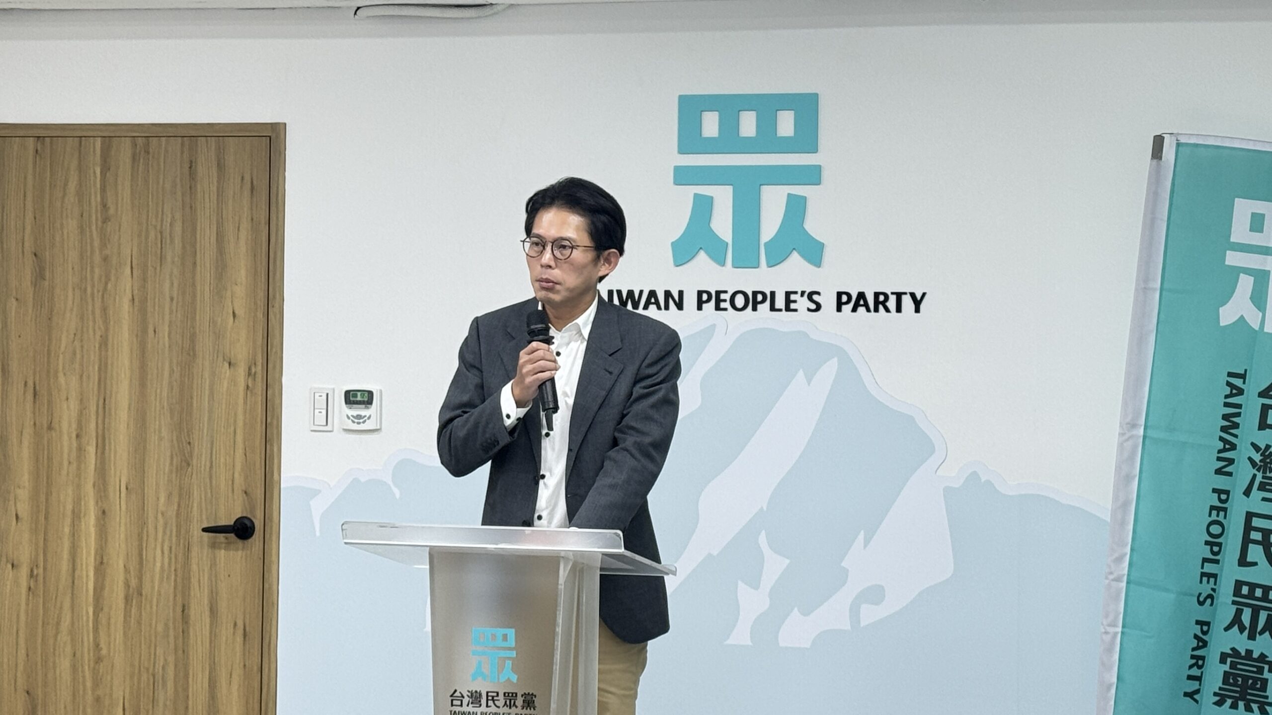 台灣新聞通訊社-傳「換掉柯建銘」重啟綠白合 黃國昌：想掩蓋無能 賴總統省省