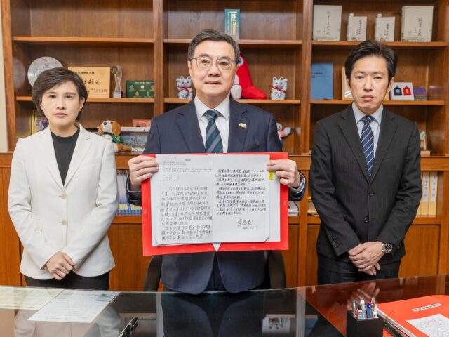 台灣新聞通訊社-【專家之眼】國政空轉，卓榮泰曬悲摧黑白照要怪誰？