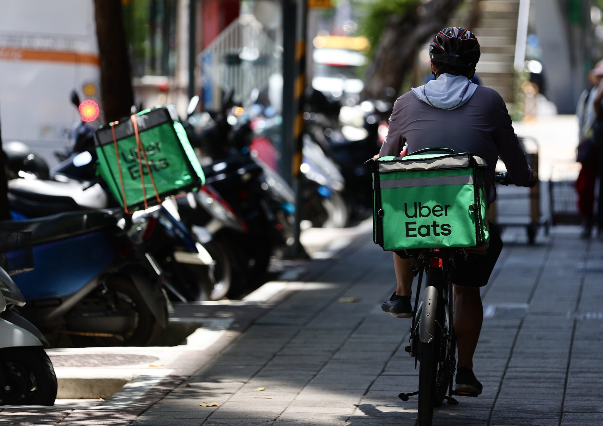 台灣新聞通訊社-外送工會抨擊Uber不正視外送員權益：顛倒是非、散布假訊息