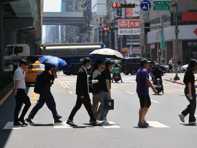 台灣新聞通訊社-年輕人薪資低於中位數  年前轉職潮恐提前湧現