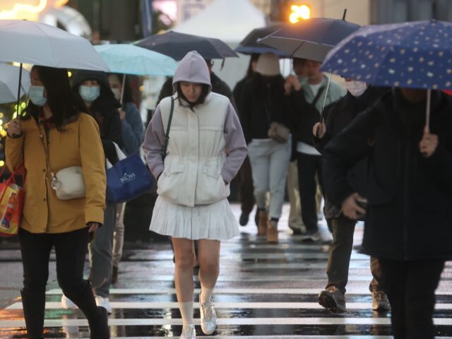 台灣新聞通訊社-今回暖溫差大 吳德榮：周五周六南方水氣增降雨範圍大