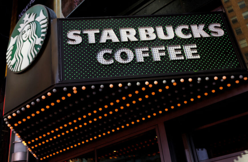 台灣新聞通訊社-紐約市史最大和解案！星巴克3年50萬次排班違規 12.33億與市府和解