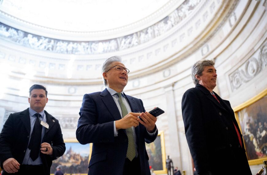 台灣新聞通訊社-輝達力阻晶片出口限制有望成功 黃仁勳稱不確定中國是否會買H200