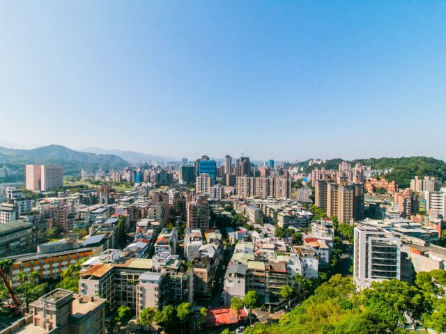 台灣新聞通訊社-央行第七波房市信用管制滿周年  逾5成認有效、7成贊成政策續行