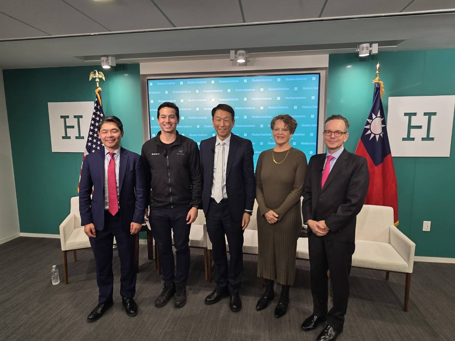 台灣新聞通訊社-籲強化不對稱戰力！李喜明：應發展水雷 對抗共軍非常有效