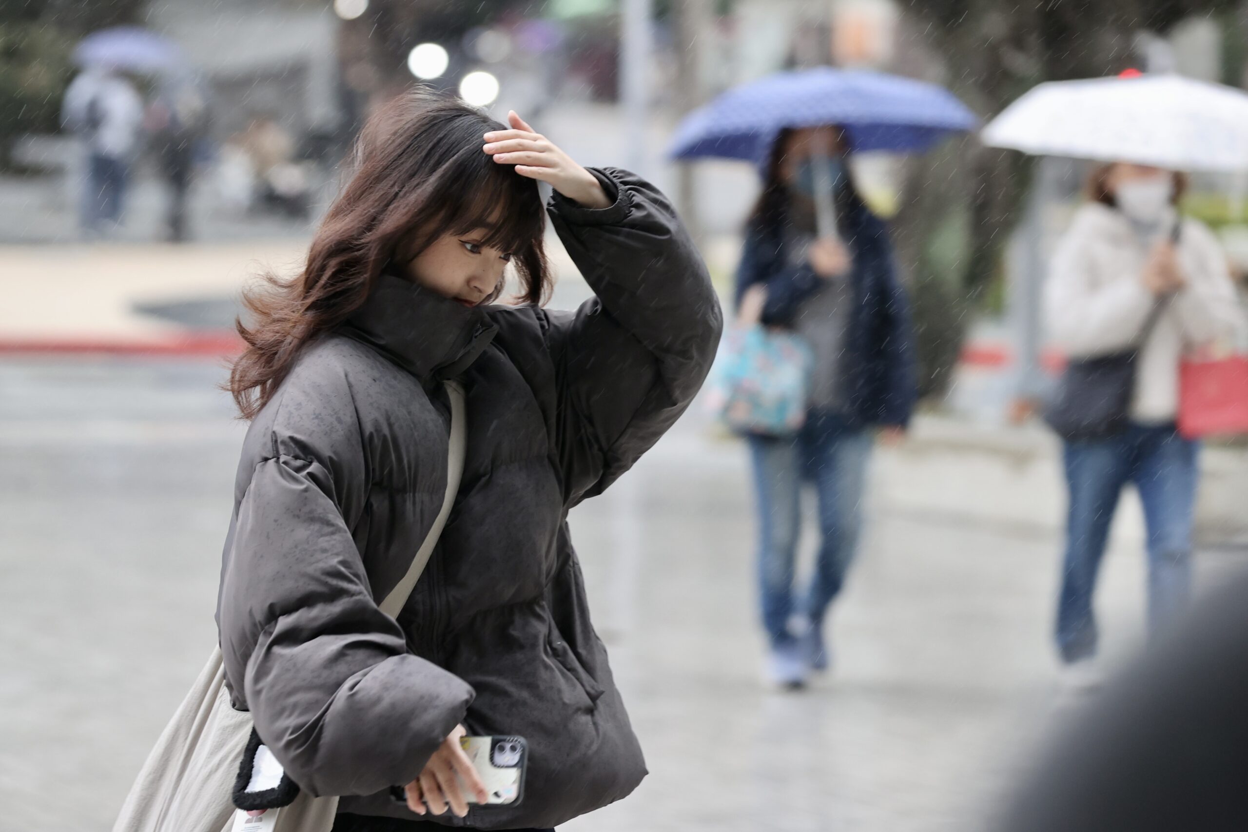 台灣新聞通訊社-入冬第1波冷氣團將至 賈新興：苗栗以北下探10度低溫 台北站估12.8度