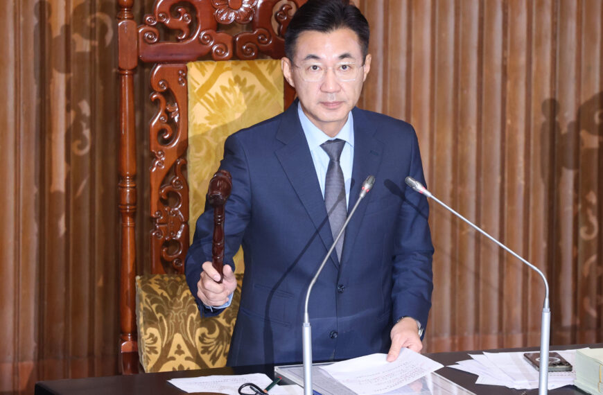 台灣新聞通訊社-健保資管條例三讀 危害國安最重關10年 民眾得退出資料利用