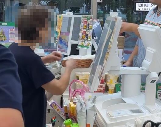 台灣新聞通訊社-超商關東煮阿嬤早上買、下午退?業者籲:「消費者請理性購物」