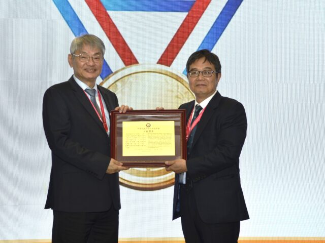 台灣新聞通訊社-台灣精密傳動力量「齒輪王」中正大學教授馮展華獲自動化工程最高榮譽