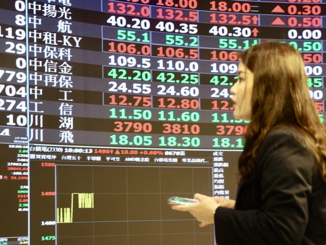 台灣新聞通訊社-ETF換季大洗牌…謝金河點名名單曝光！網哀號：死亡筆記本