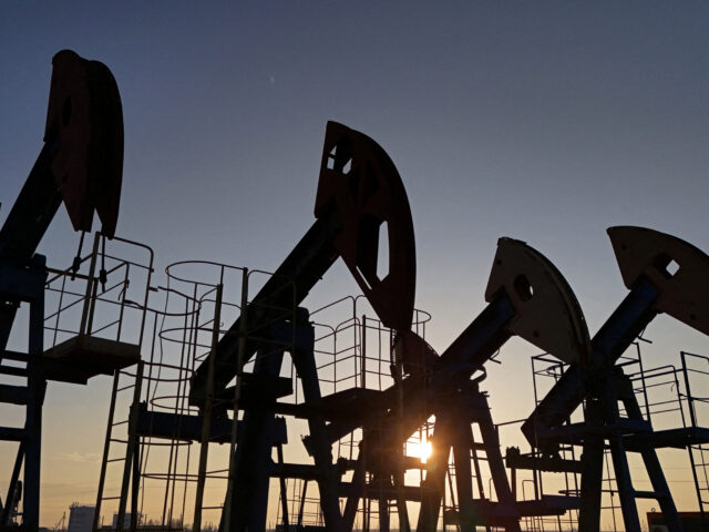 台灣新聞通訊社-布蘭特原油面臨60美元保衛戰  兩大指標徘徊在四年多來最低點