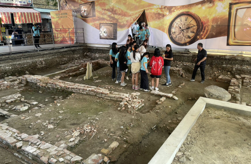 台灣新聞通訊社-手機神遊台南荷據街區、清領遺構 穿越400年生活