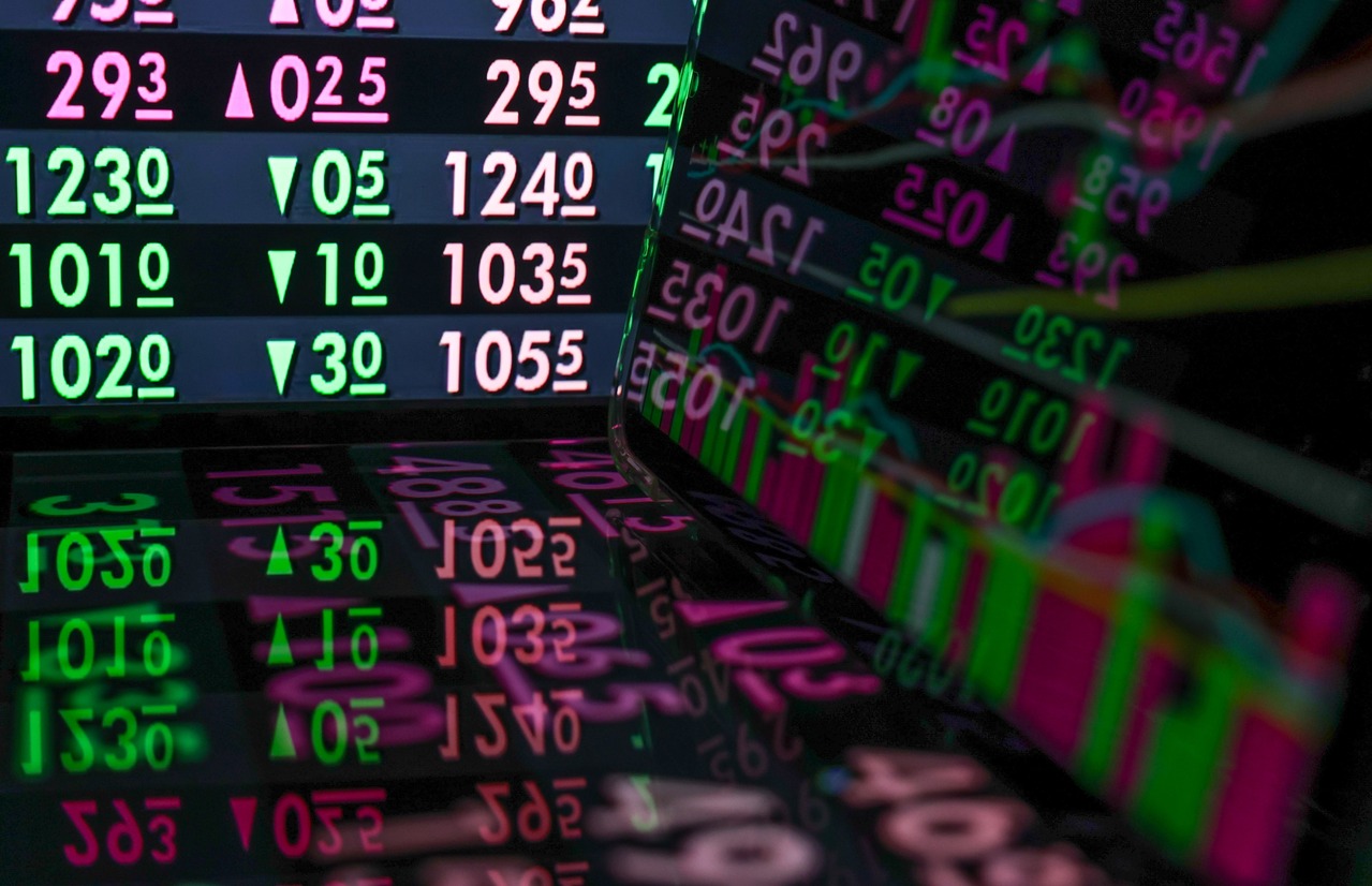 台灣新聞通訊社-00919兩天完成填息！靠金融股撐盤仍被酸「不如市值型ETF」