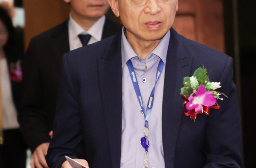 台灣新聞通訊社-矽創11月業績增逾一成 早盤股價走揚