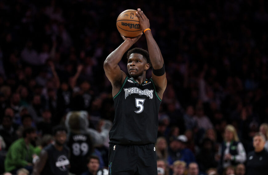 台灣新聞通訊社-NBA/遭庫班批評罰球慣性踩線 愛德華坦言被影響「已努力修正」