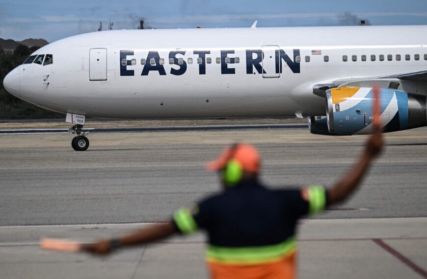 台灣新聞通訊社-川普警告空域關閉後 委政府：美請求重啟赴委移民遣返航班