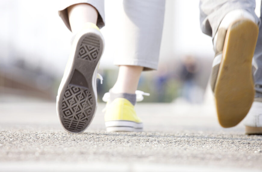 台灣新聞通訊社-走法錯誤讓身體誤會！走路時間比步數更關鍵 醫：健康差距達5倍