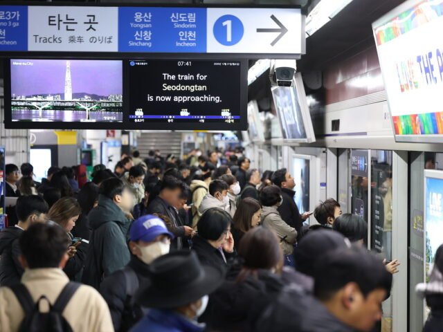 台灣新聞通訊社-最慘不是搭錯！達人揭「首爾地鐵10大潛規則」 誤踩地雷恐招整車白眼