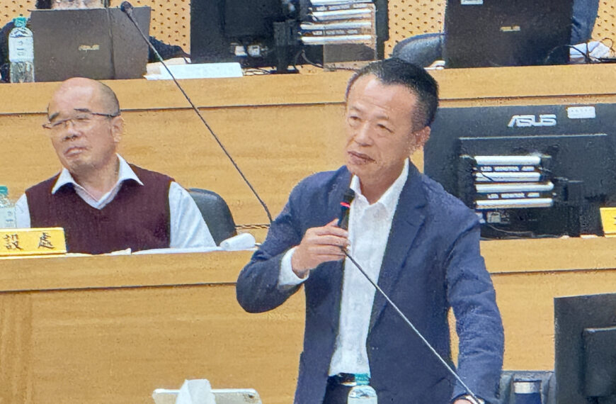 台灣新聞通訊社-嘉義縣明年總預算386億過關 縣長、副縣長年終遭砍34萬