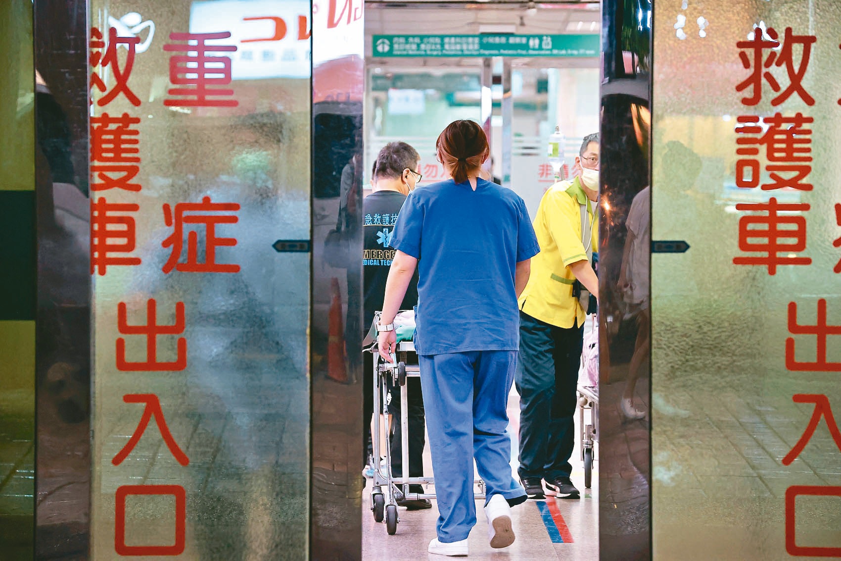 台灣新聞通訊社-台灣參與制定！國際急救新指引「使用AED不必脫胸罩」 異物梗塞先拍背