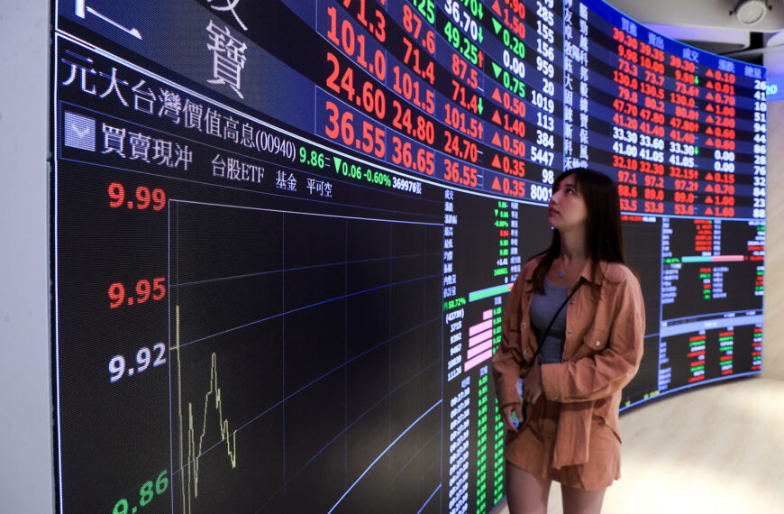 台灣新聞通訊社-00919配息0.54!殖利率11.6% 達人曝「逆風仍加碼」:知道自己要什麼就好