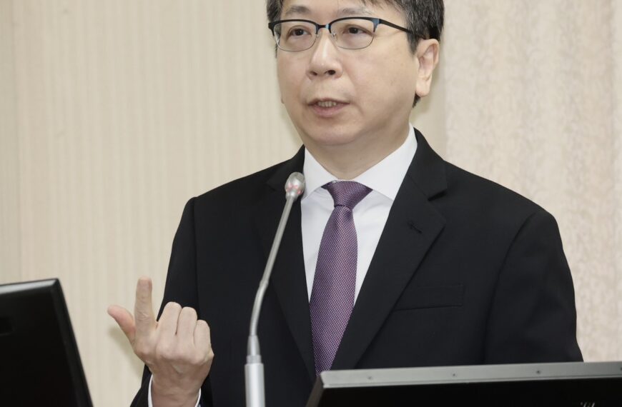 台灣新聞通訊社-蔡明彥:今年8國12次艦穿台海 友盟未因中共逢艦必跟退卻