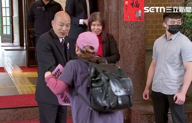 台灣新聞通訊社-韓粉祝福「馬上長頭髮」！韓國瑜笑：跟李佳芬生娃一樣很困難