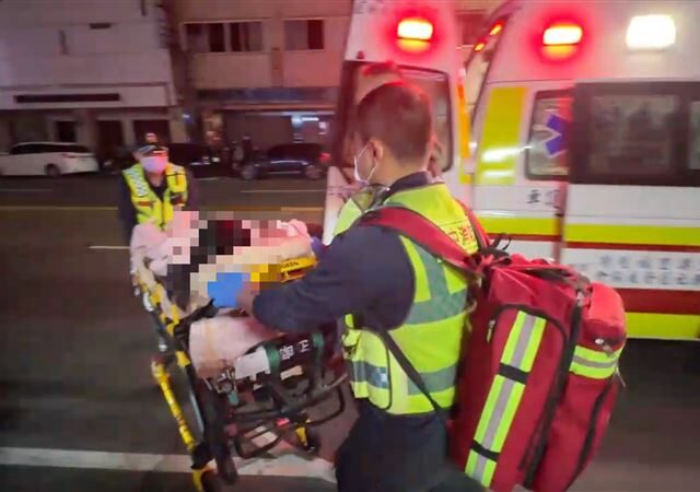 台灣新聞通訊社-快訊／台中2寶媽灌藥2兒子⋯小兄弟口吐白沫慘死！殺人罪送地檢複訊