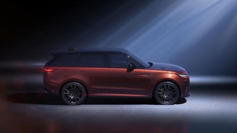 台灣新聞通訊社-全台僅30輛!Range Rover Sport SV奢華登台 730萬起「送38萬煞車」