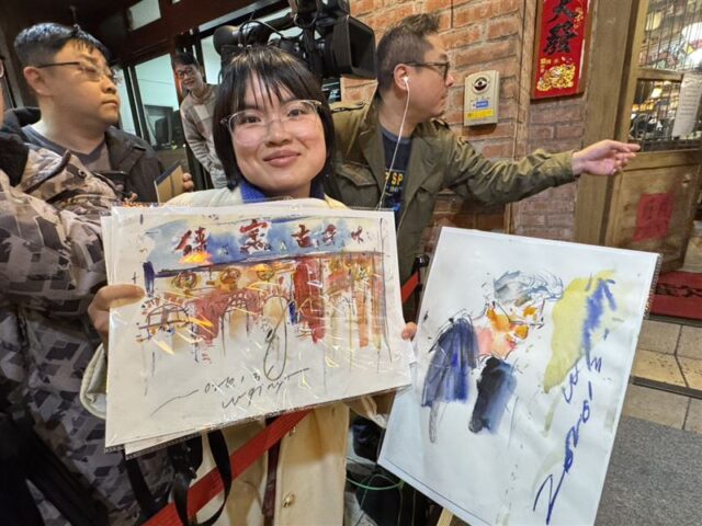 台灣新聞通訊社-獨家／為了簽名拚了！少女聽「三立記者一句話」成功攔截黃仁勳圓夢