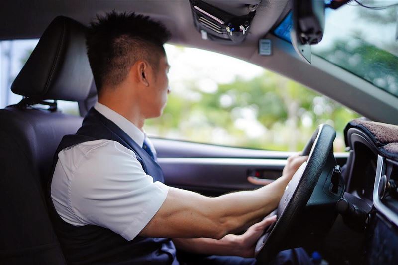 台灣新聞通訊社-小黃司機暖助越南移工！捨800元車資只收150　「一張字條」替台灣加分