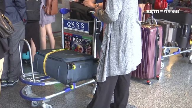 台灣新聞通訊社-請旅行社代辦簽證！他回國被通知「台灣身分沒了」　原因曝光