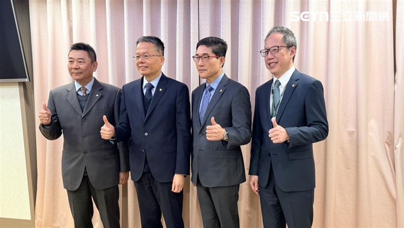 台灣新聞通訊社-出國變便宜？航空業競爭白熱化「機票會降？」　長榮總座給答案