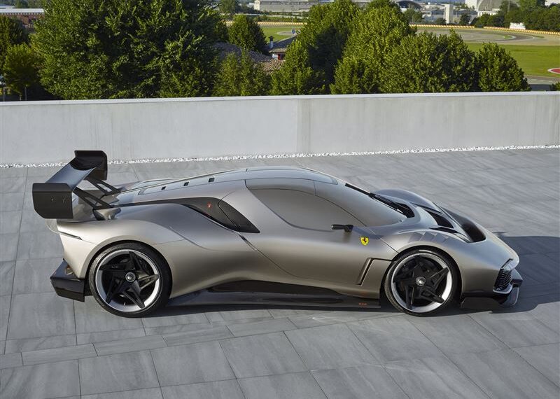 台灣新聞通訊社-法拉利為他打造全球唯一訂製車　台灣詐騙犯變賣神車賠償受害者