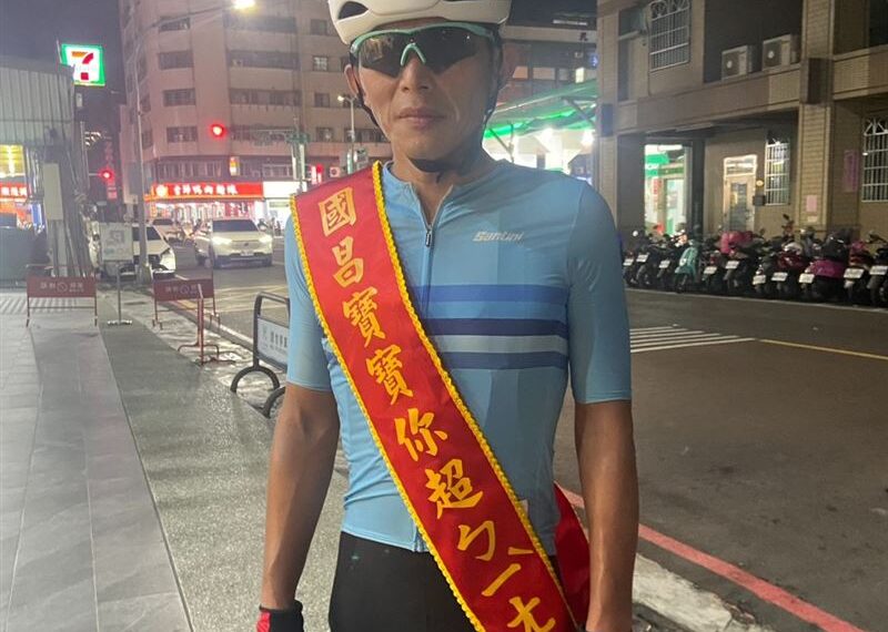 台灣新聞通訊社-白營前核心揭黃國昌畢業劇本：這天提案軍購條例付委，踩國民黨的臉前進