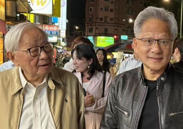 台灣新聞通訊社-迎接黃仁勳？他驚見寧夏夜市加裝「巨型棚架」擠爆　當地人揭背後真相