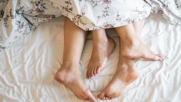 台灣新聞通訊社-男友「神級巨物」激戰1小時！女大生崩潰：腿好痠　全場秒懂