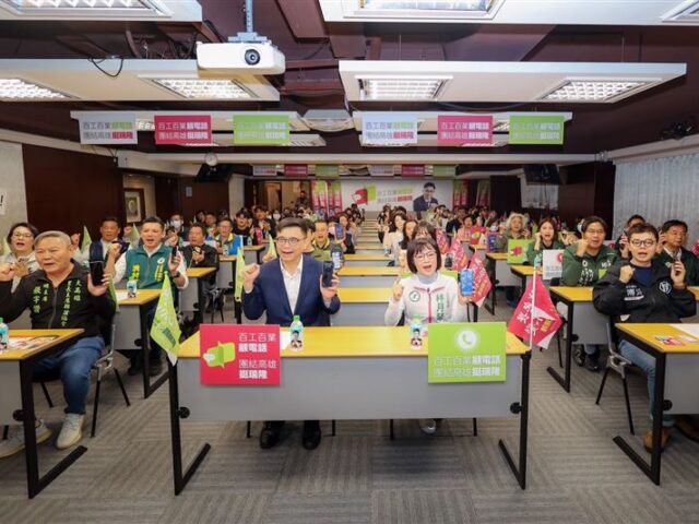 台灣新聞通訊社-初選前夕！賴瑞隆號召「行動代號百工百業顧電話」　團結顧高雄